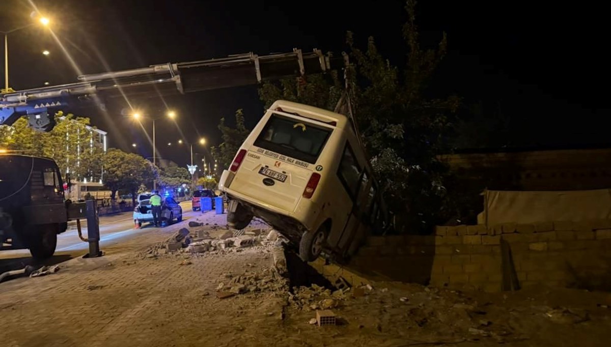 Iğdır'da kaza: Bahçe duvarına çarptı