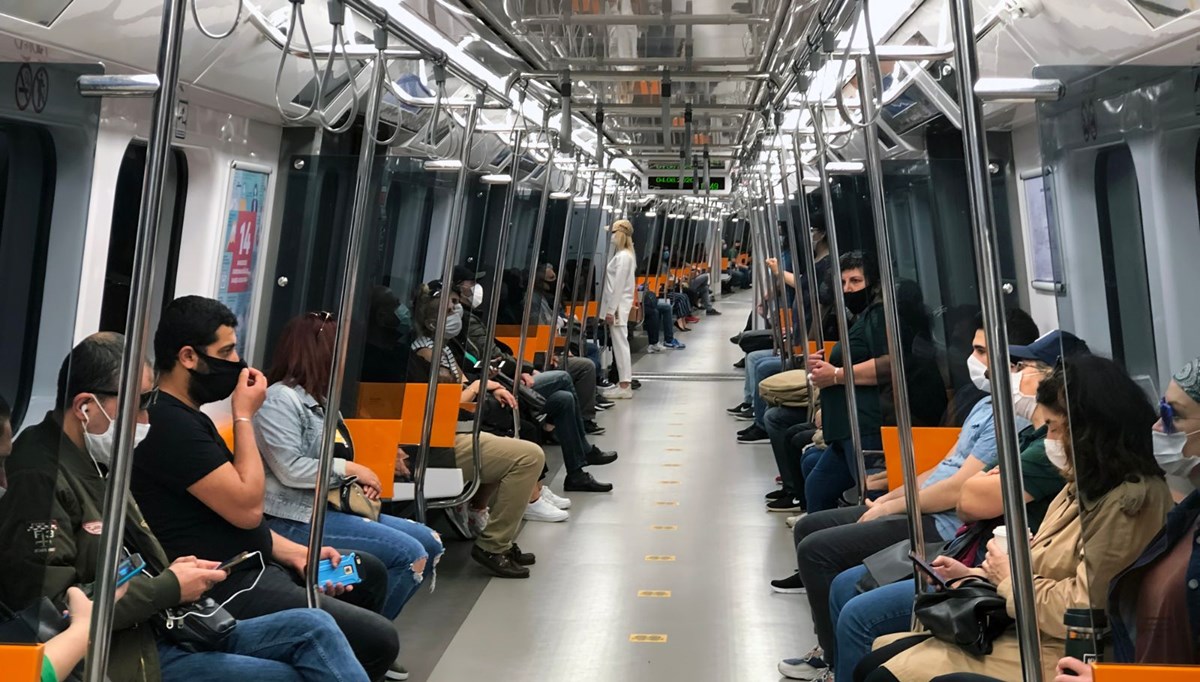 Metro İstanbul duyurdu: Taksim istasyonu kapatıldı
