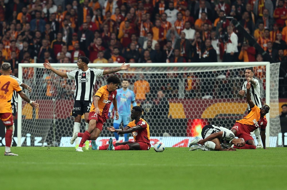 Derbide kazanan Galatasaray: Puan farkı 8'e çıktı - 30