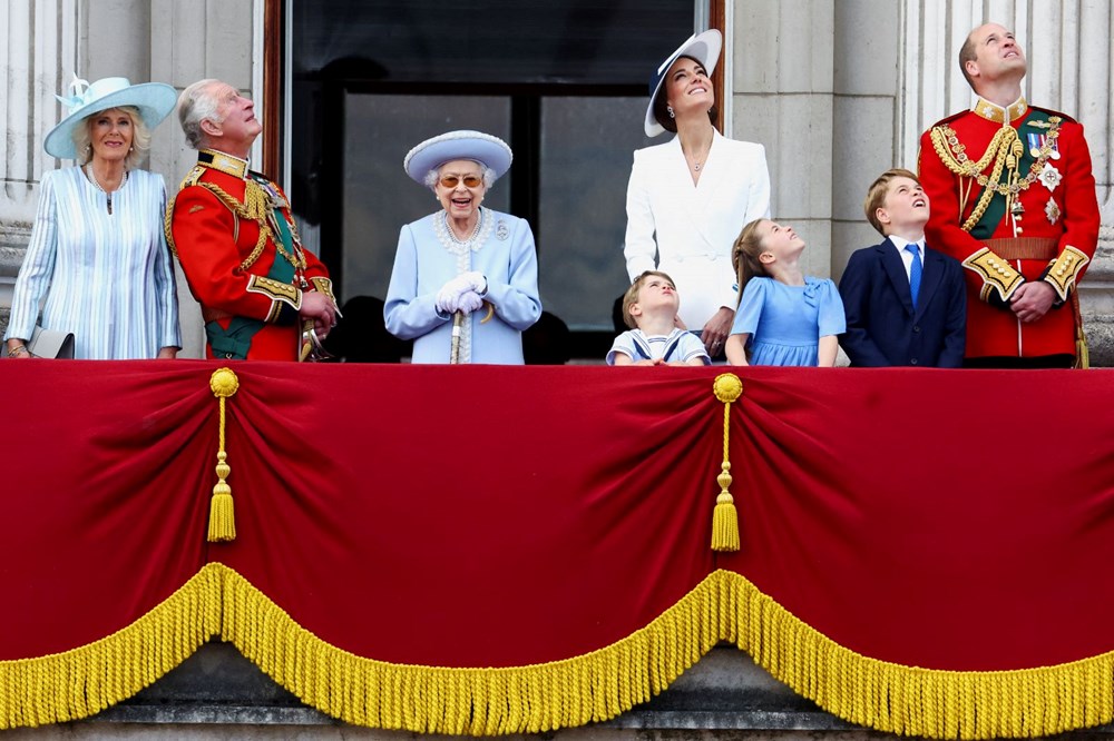 Prens Louis Kraliçe Elizabeth'in Platin Jübile kutlamasından rol çaldı - 5