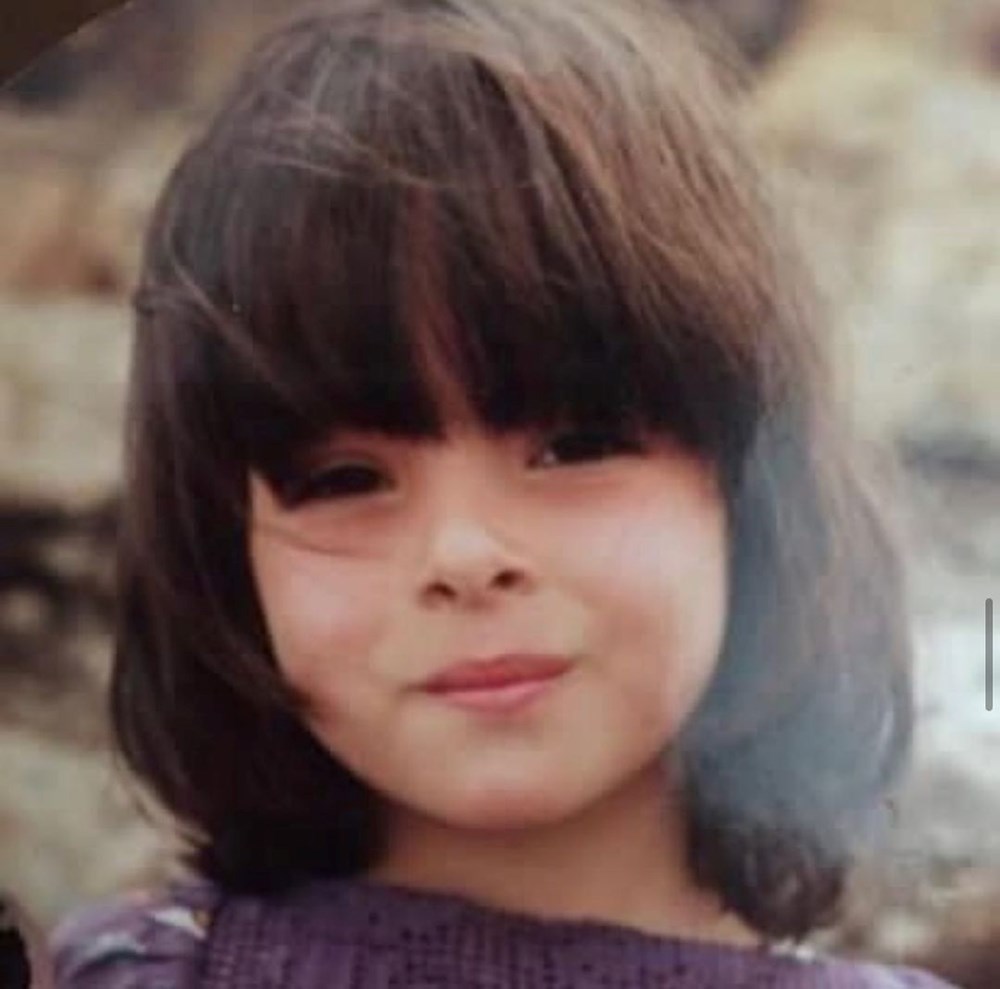 Dilan Çiçek Deniz geçmişe götürdü (Ünlülerin çocukluk ve gençlik halleri) - 203