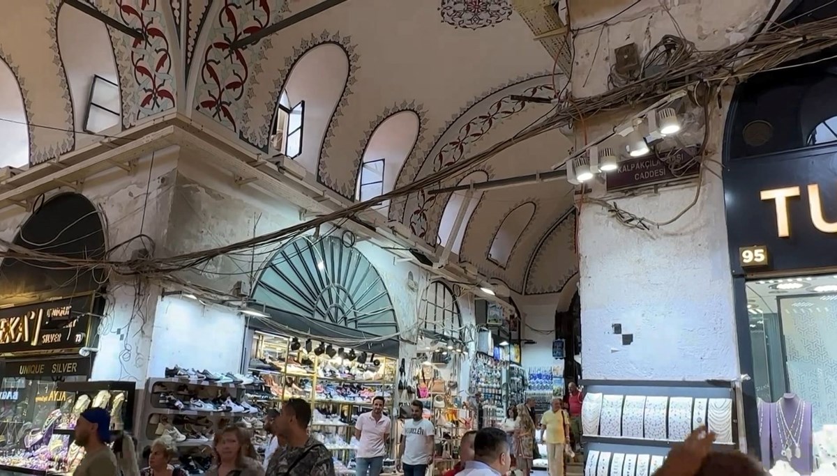Kapalıçarşı’daki gizli tehlike (Yangın riski var) Kapalıçarşı’daki gizli tehlike (Yangın riski var)