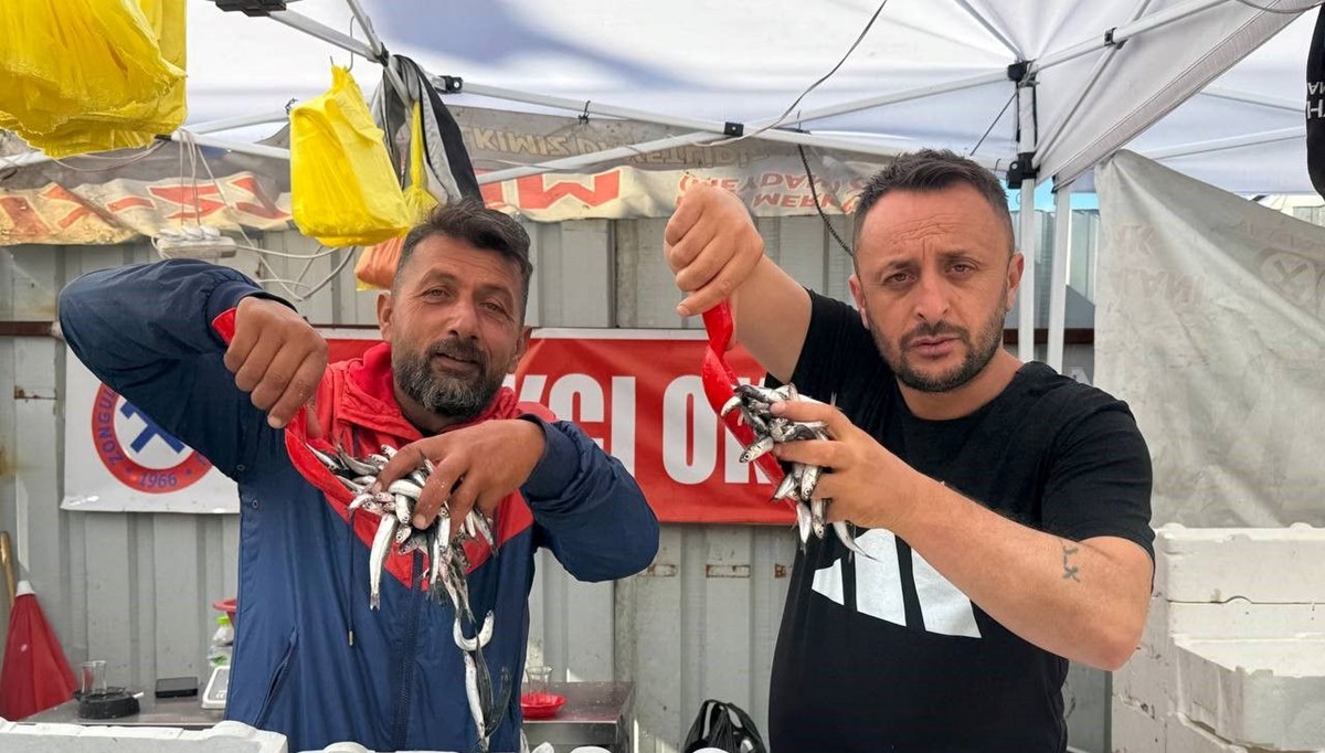 Kilosu 70 liraya kadar düştü, tezgahlar şenlendi: Dün de bol, bugün de daha bol Kilosu 70 liraya kadar düştü, tezgahlar şenlendi: Dün de bol, bugün de daha bol