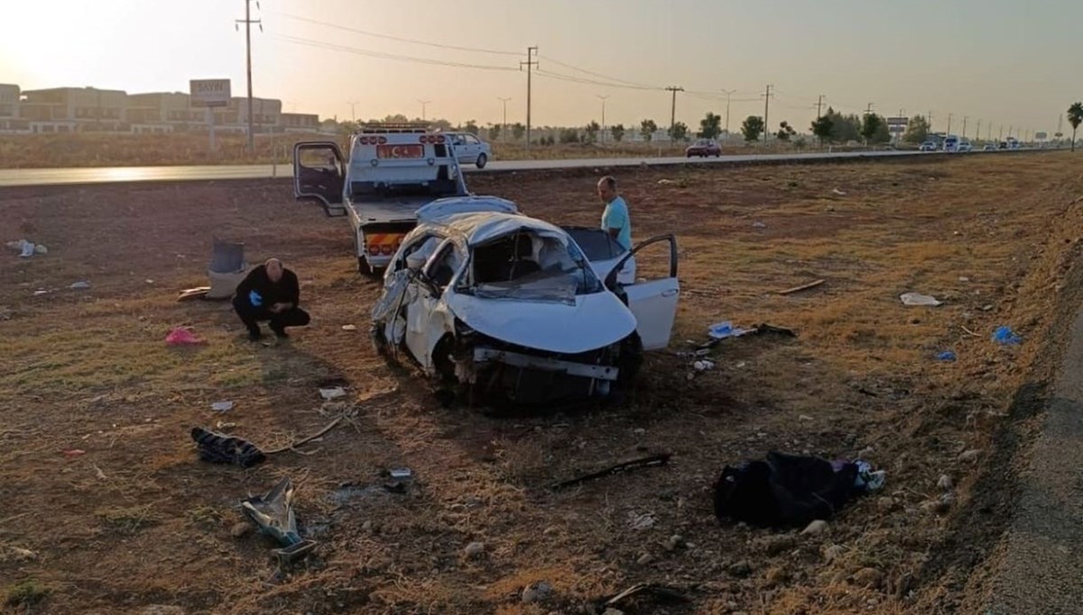 Antalya'da otomobil takla attı: 3 ölü, 1 yaralı