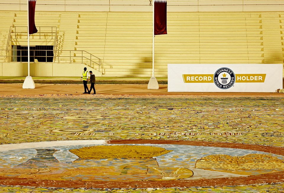 Futbol sahası büyüklüğündeki dev tablo Guinness Rekorlar Kitabı'na girdi - 1