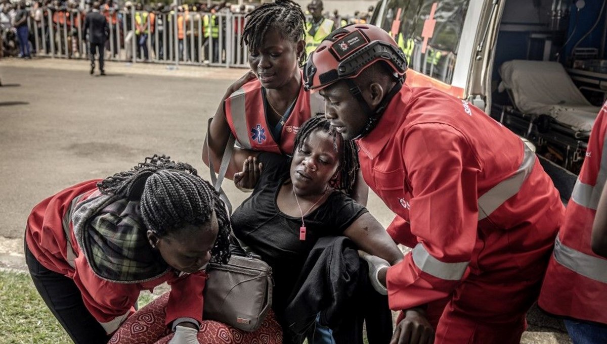 Kenya'da eski başbakanın cenazesinde izdiham Kenya'da eski başbakanın cenazesinde izdiham