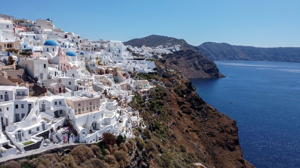 Santorini’den kaçış sürüyor: Büyük deprem kapıda, turizm bitmek üzere - 8