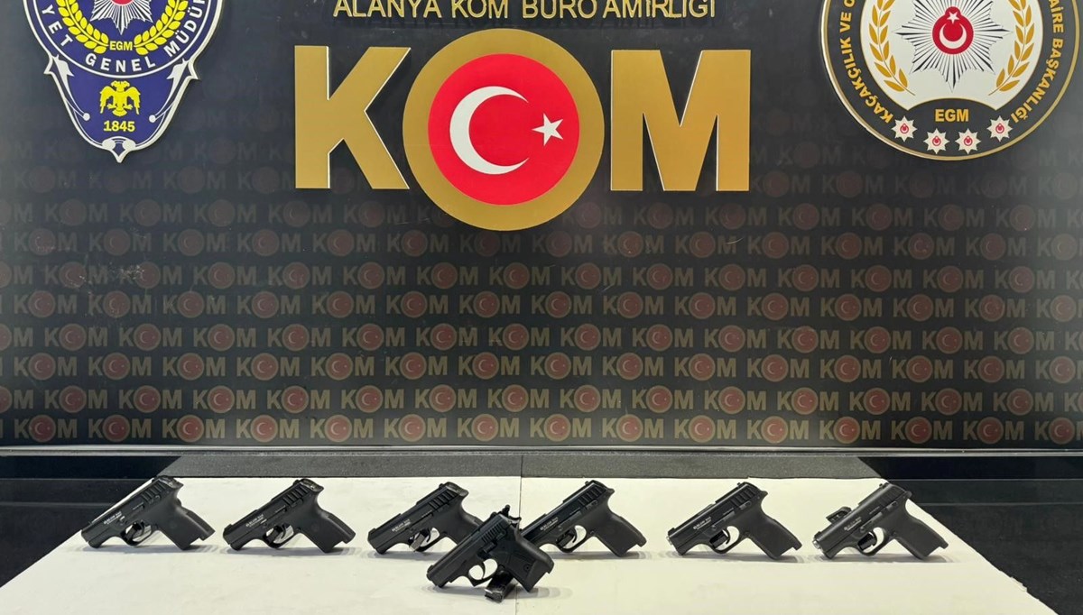Antalya'da silah kaçakçılığı operasyonu: 2 tutuklama Antalya'da silah kaçakçılığı operasyonu: 2 tutuklama