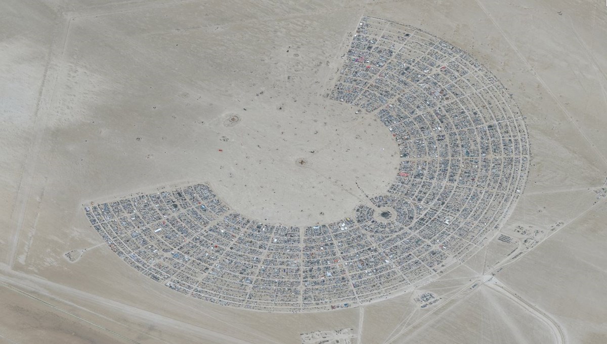Yağmur Burning Man'in ateşini söndürdü: 1 ölü, binlerce mahsur