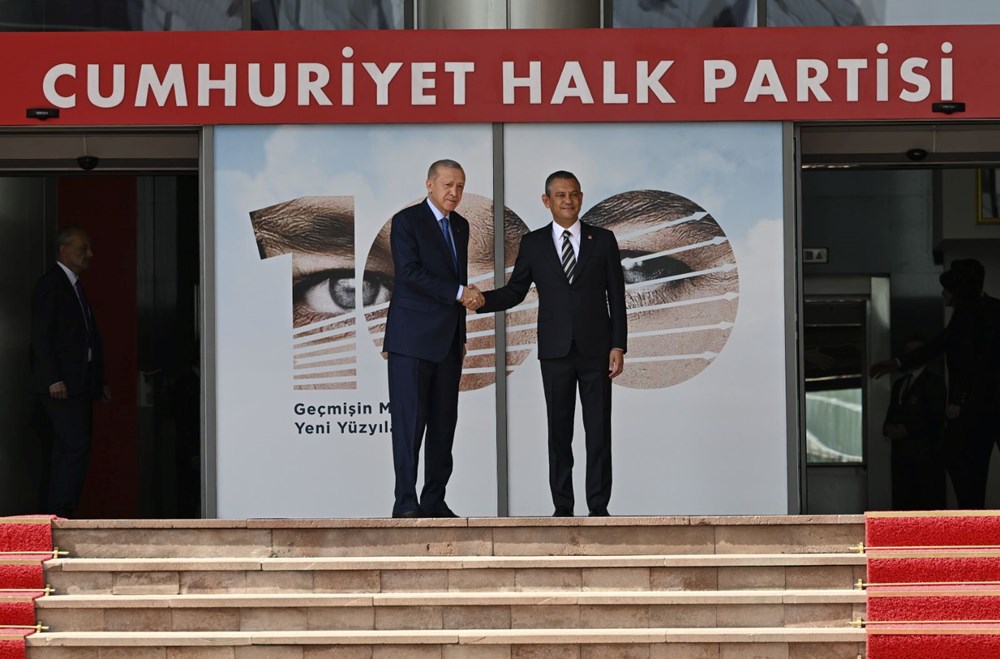Cumhurbaşkanı Erdoğan, 18 yıl sonra CHP Genel Merkezi'nde | Erdoğan-Özel görüşmesi başladı - 12