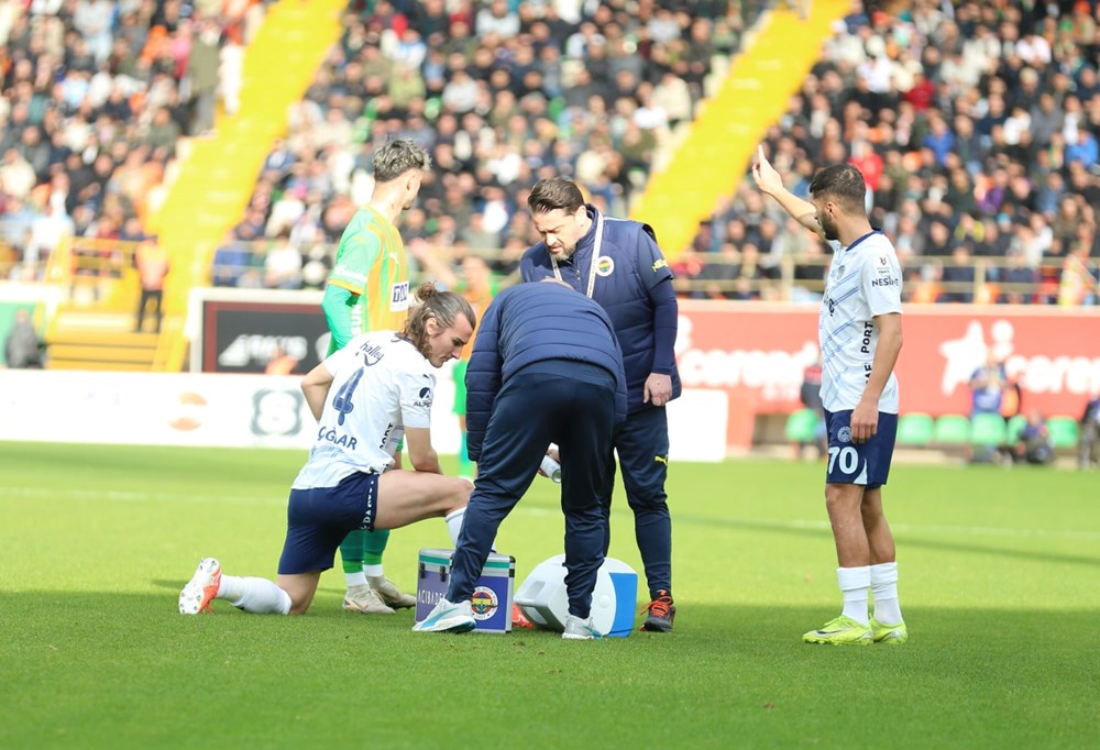 Fenerbahçe'de sakatlık krizi: Galatasaray derbisine yetişme ihtimalleri düşük! - 1