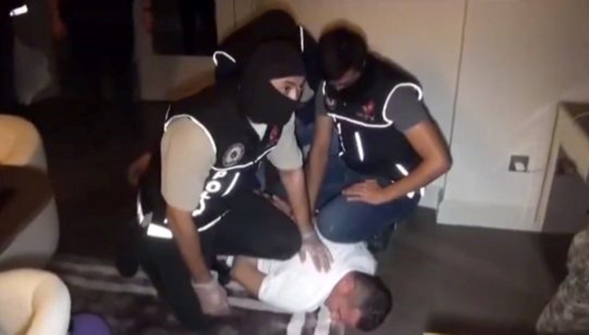 İstanbul’da kartel operasyonu | Kırmızı bültenle aranan Kompania Bello kartelinin lideri Dritan Rexhepi yakalandı İstanbul’da kartel operasyonu | Kırmızı bültenle aranan Kompania Bello kartelinin lideri Dritan Rexhepi yakalandı
