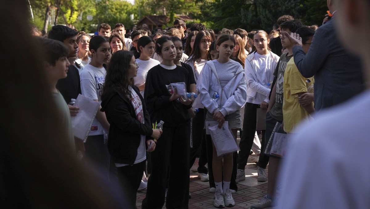 LGS merkezi sınavı başladı