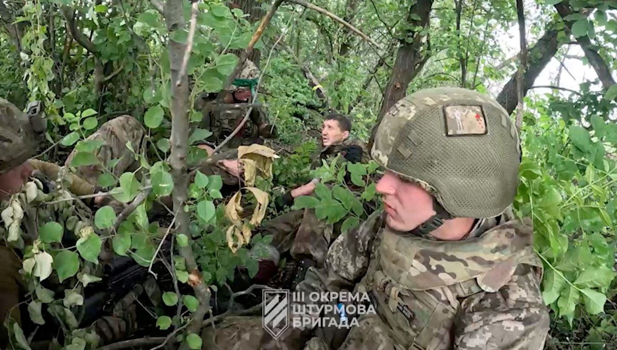 Ukrayna: Birliklerimiz güneyde 1300 metre, doğuda 1500 metre ilerledi