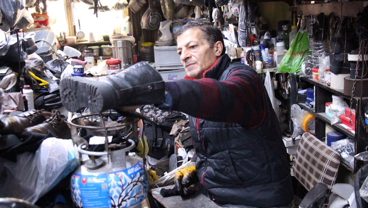 55 yaşındaki Kamil Usta 45 yıldır mesleğini sürdürüyor: