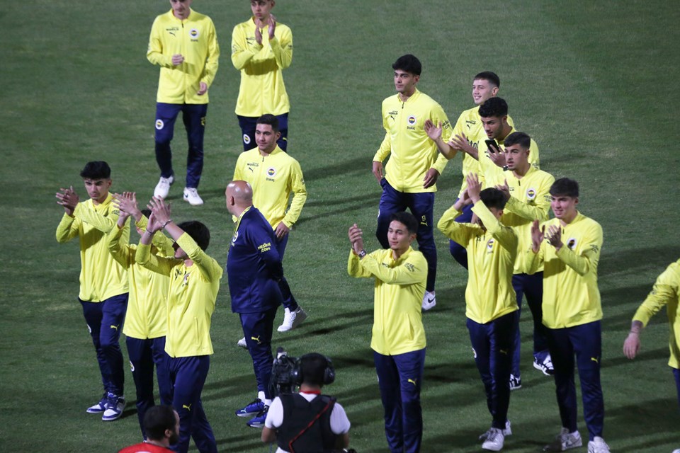 Fenerbahçe, Süper Kupa'da sahadan çekildi - 1