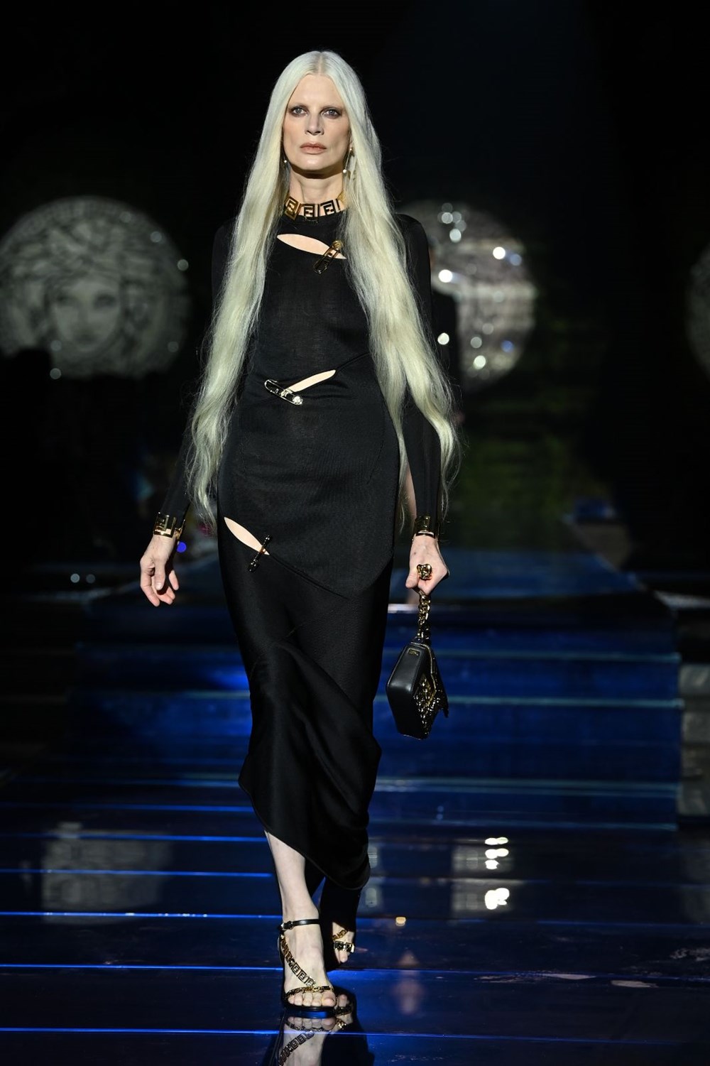 Gigi Hadid, Kate Moss ve Naomi Campbell Milano Moda Haftası'nda - 9