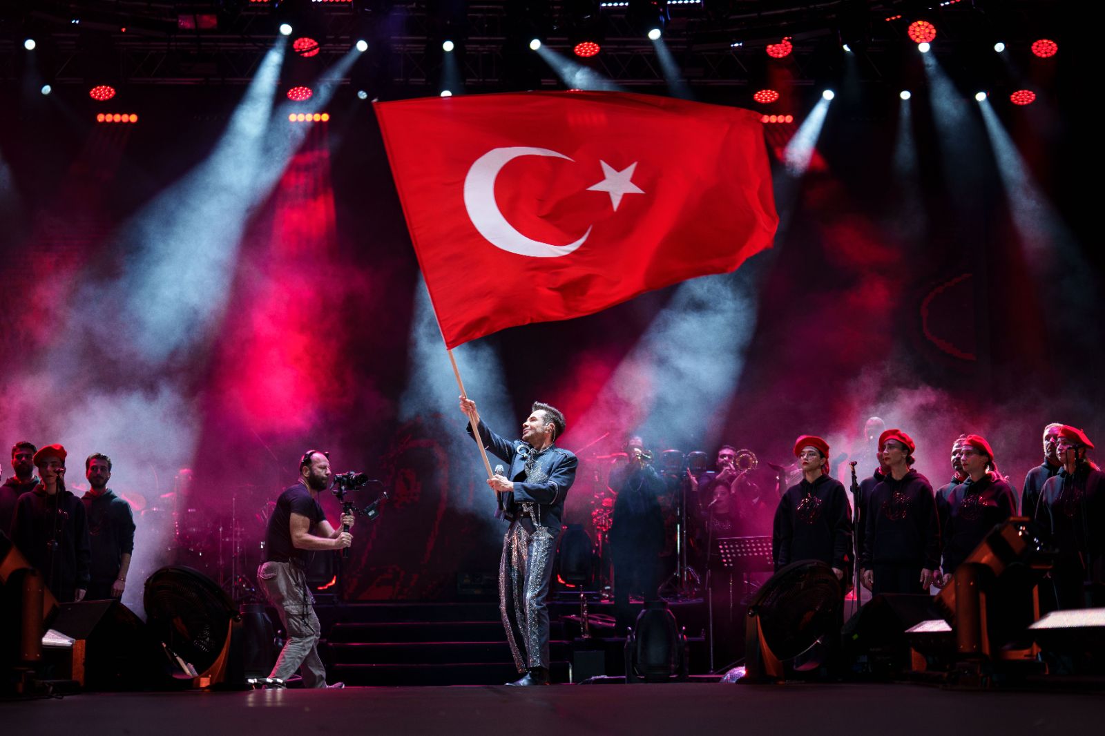 Cumhuriyet'in 100. yılı meydanlardaki coşkulu konserlerle kutlandı - 14