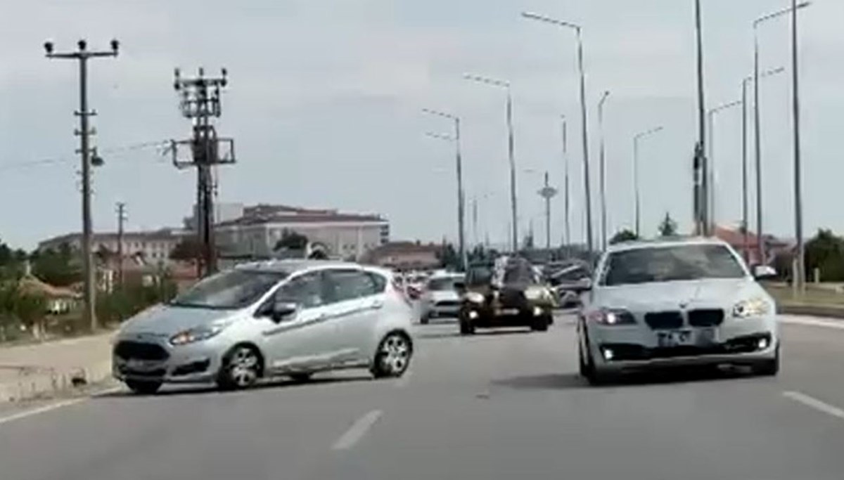 Düğün konvoyundaki kaza kamerada