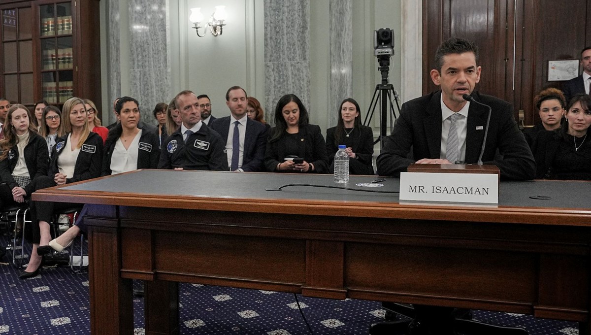 Senato'da Ay mı Mars mı tartışması