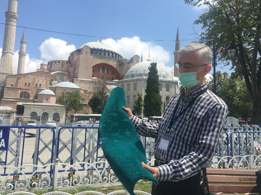 Ayasofya Camii'nin halıları seriliyor - 5