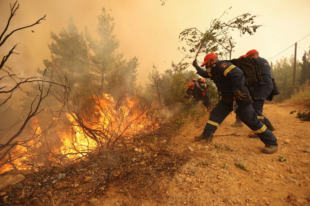 Yunanistan’da yangın felaketinin boyutları ortaya çıktı: 586 yangında 3 kişi öldü, 93 bin 700 hektardan fazla alan yandı - 21