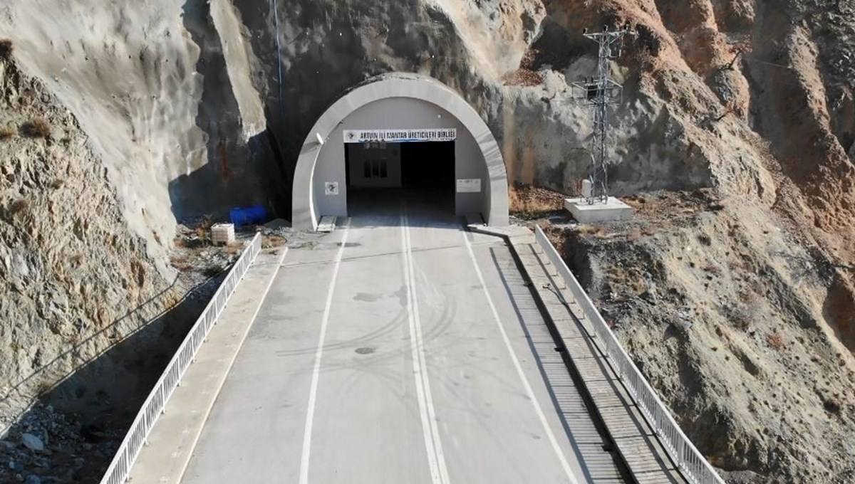 Atıl kalan 300 metrelik tünel üretim merkezi oldu: Yılda 45 ton mantar üretiliyor Atıl kalan 300 metrelik tünel üretim merkezi oldu: Yılda 45 ton mantar üretiliyor