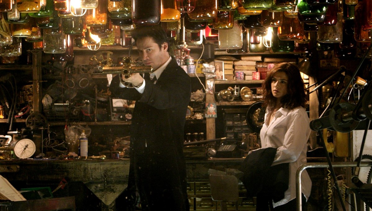 Keanu Reeves başrolde: Constantine 2'nin senaryosu tamamlandı