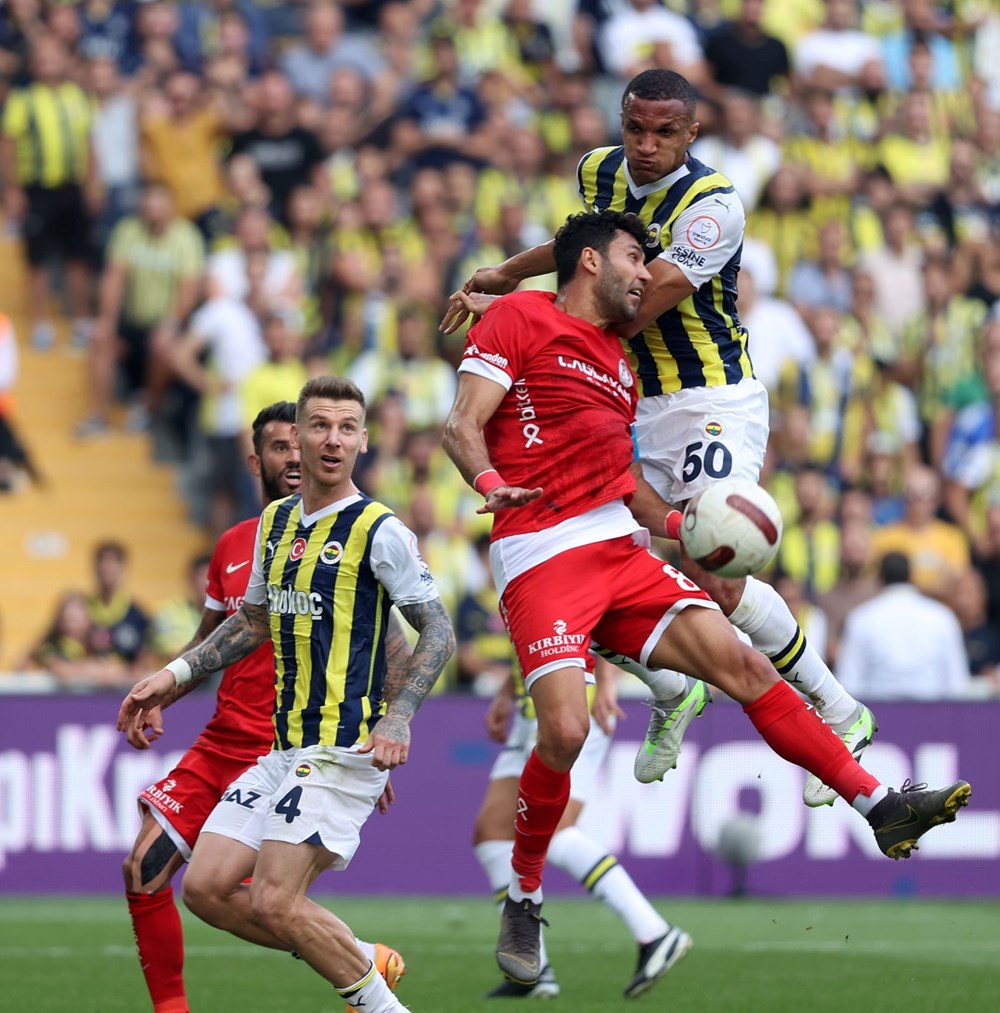 Gol düellosunda kazanan Fenerbahçe (Fenerbahçe: 3 - Antalyaspor: 2) - 8