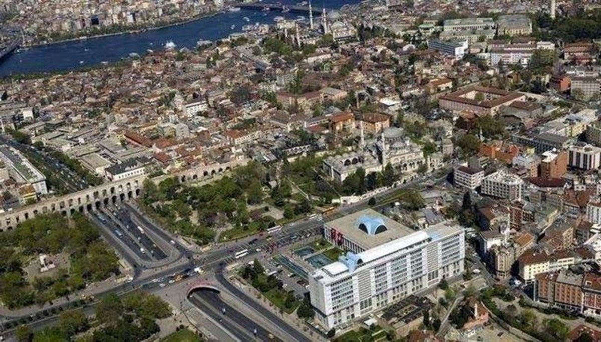 Saraçhane Meydanı'nda bazı yollar trafiğe kapatılacak Saraçhane Meydanı'nda bazı yollar trafiğe kapatılacak