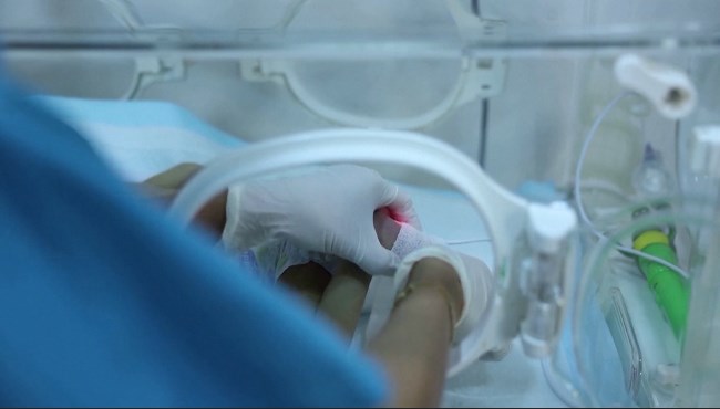 Hamile kadınlara onayları dışında erken doğum iddiası