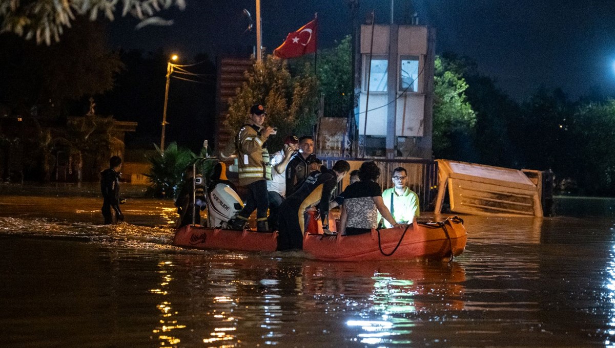 İklim değişikliği gerçeği Başakşehir’deki selle birlikte yeniden gündemde: “Tedirgin olmamız gerekiyor”