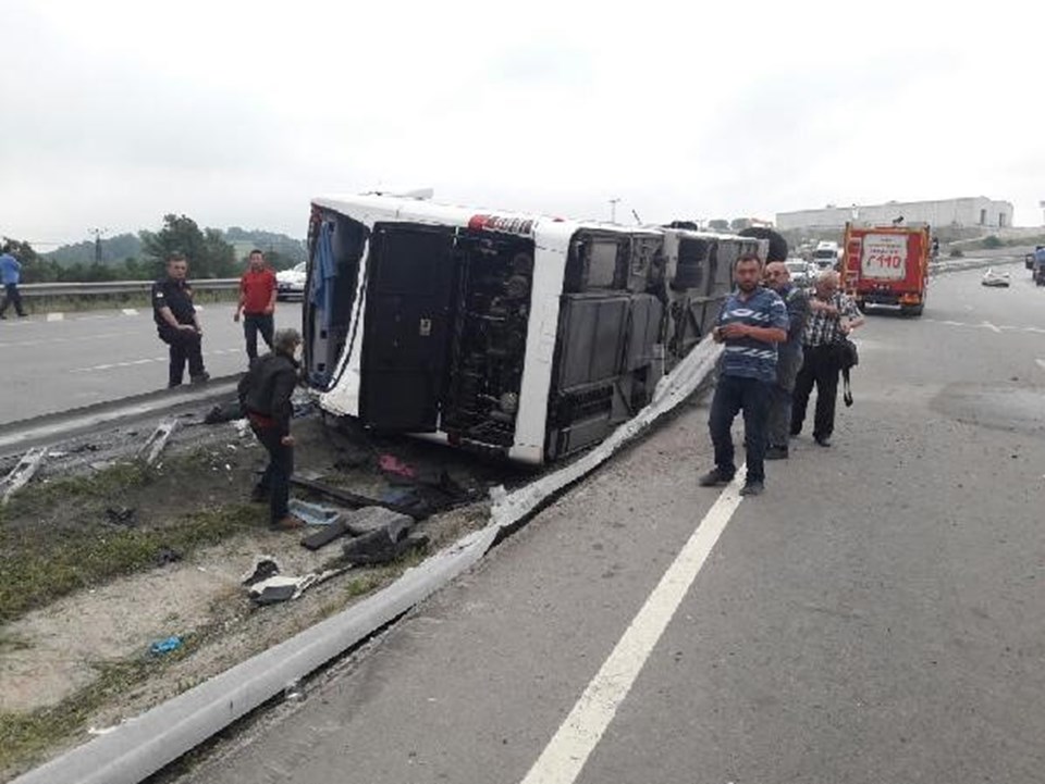 Samsun'da otobüs devrildi: 47 asker yaralı - 1
