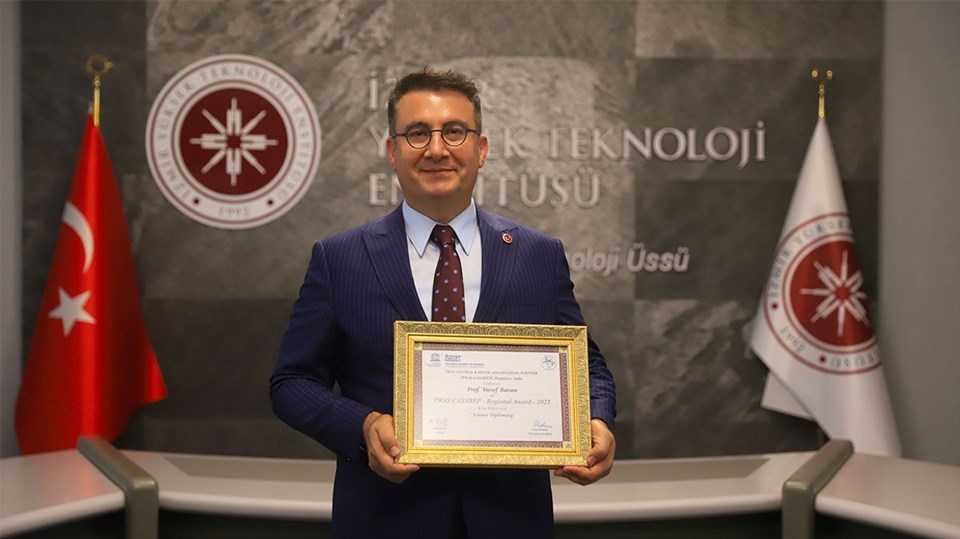 THE Awards Asia 2023’te İzmir Yüksek Teknoloji Enstitüsü ve Rektör Prof. Dr. Yusuf Baran'a ödül - 1