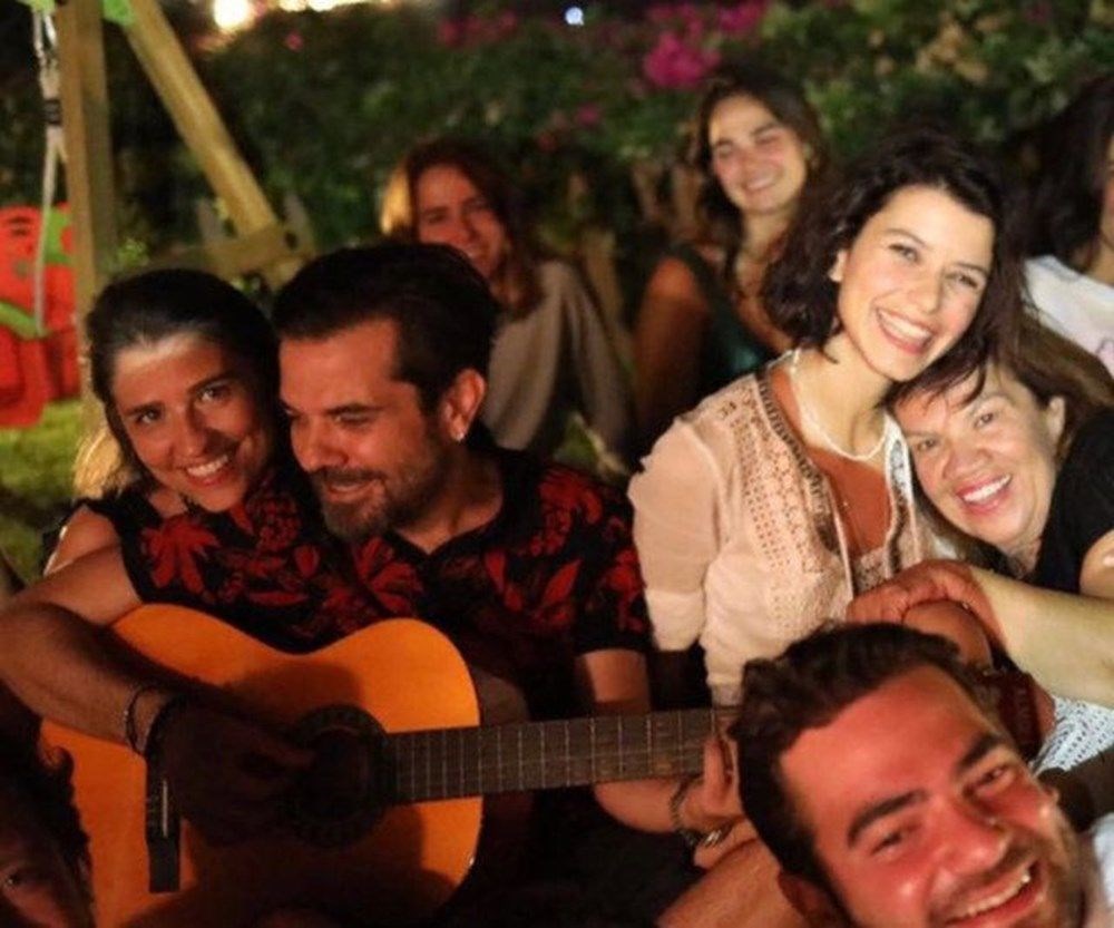 Beren Saat hayatını kaybeden ilk aşkının doğum gününü unutmadı - 5