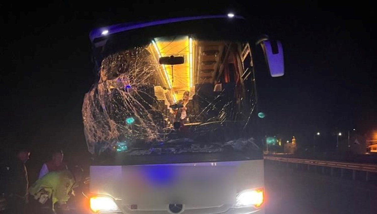 Çorum'da yolcu otobüsü kazası: Yaralılar var Çorum'da yolcu otobüsü kazası: Yaralılar var