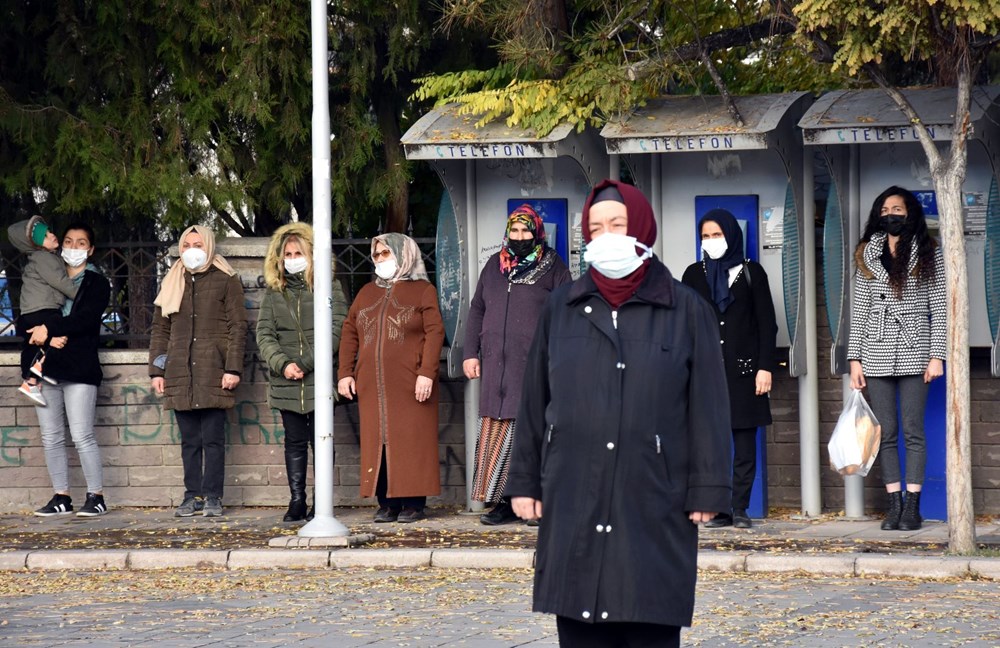 Saat 9'u 5 geçe hayat 1 dakika durdu - 24