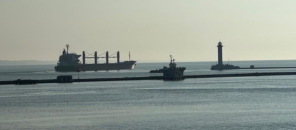 33 bin ton mısır taşıyan Panama bayraklı NAVISTAR isimli gemi, Odessa Limanı’ndan hareket etti.