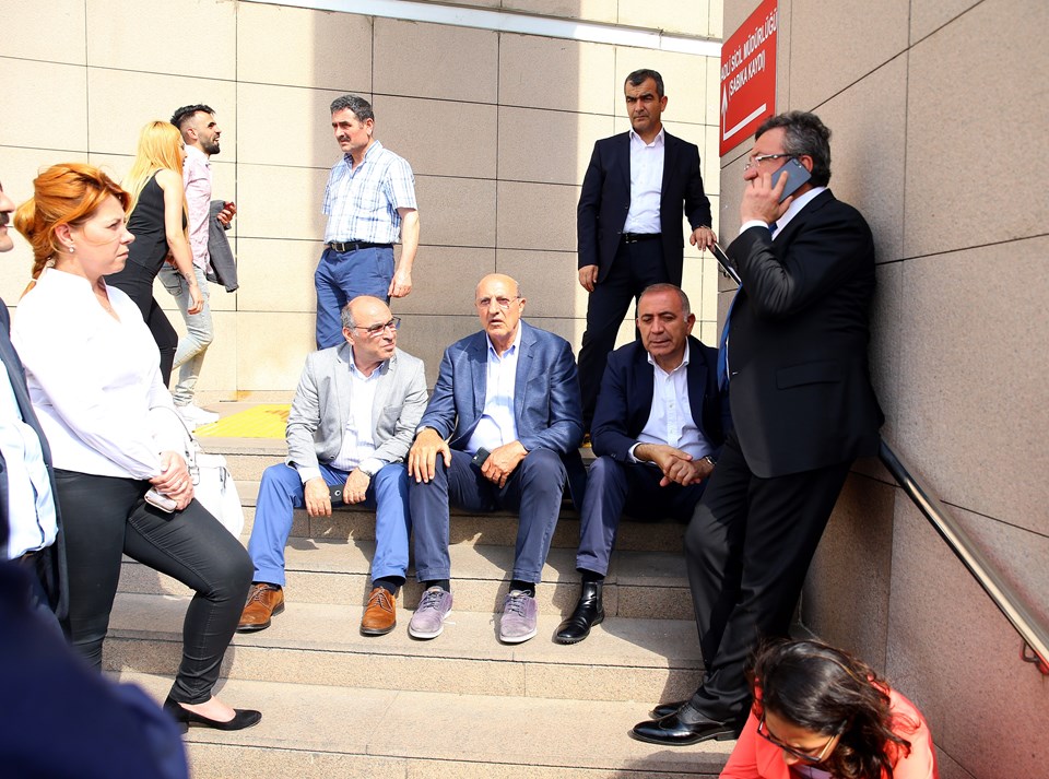 MİT TIR’ları davasında yargılanan CHP Milletvekili Enis Berberoğlu tutuklandı - 3