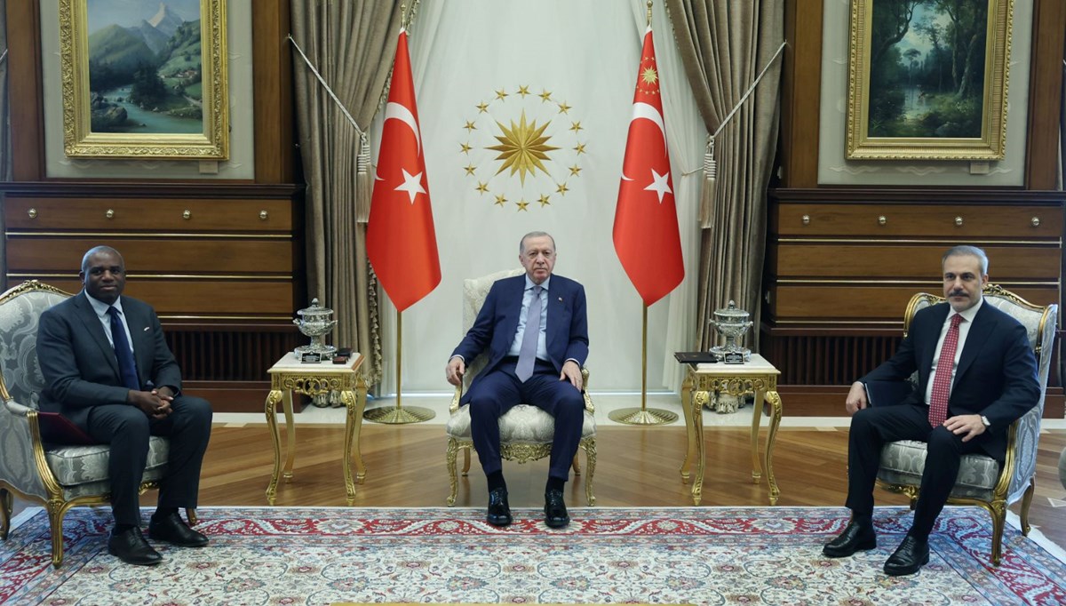 Erdoğan, İngiltere Dışişleri Bakanı'yla görüştü
