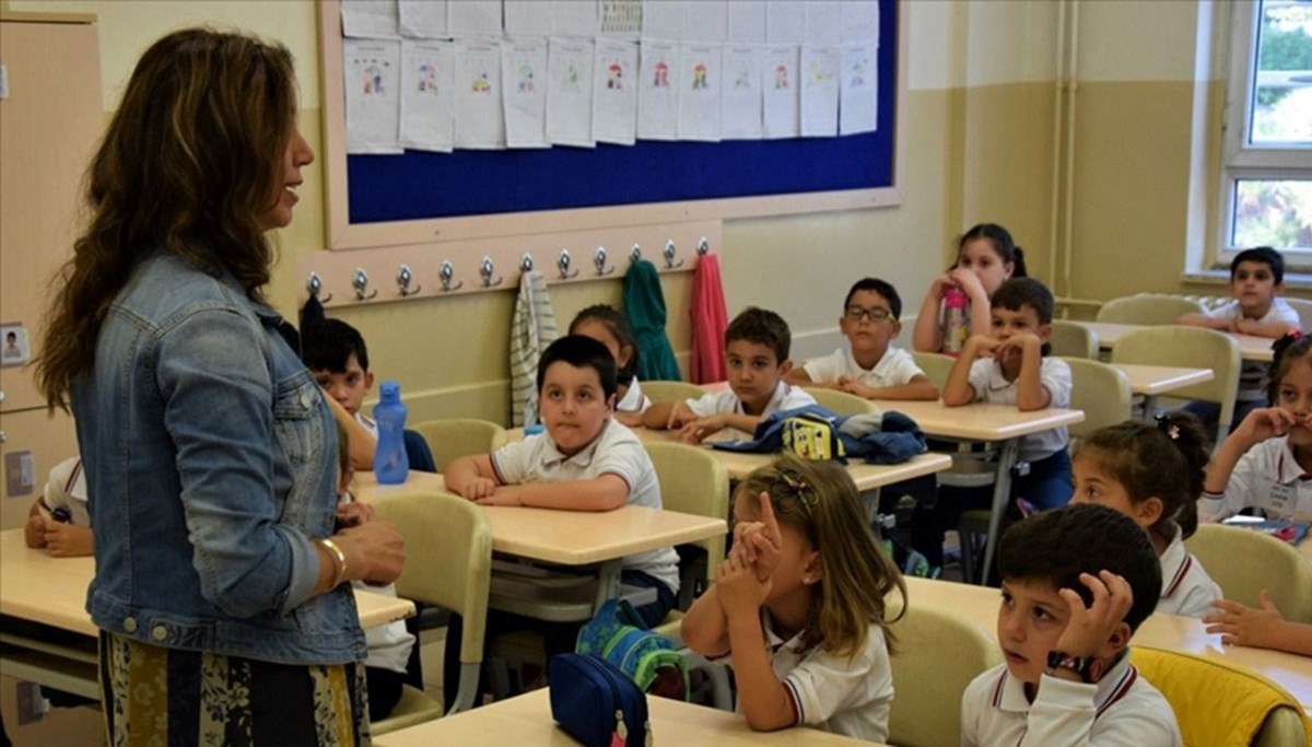 Öğretmenlerin beklediği karar verildi: Ara tatildeki seminer nasıl yapılacak? Öğretmenlerin beklediği karar verildi: Ara tatildeki seminer nasıl yapılacak?