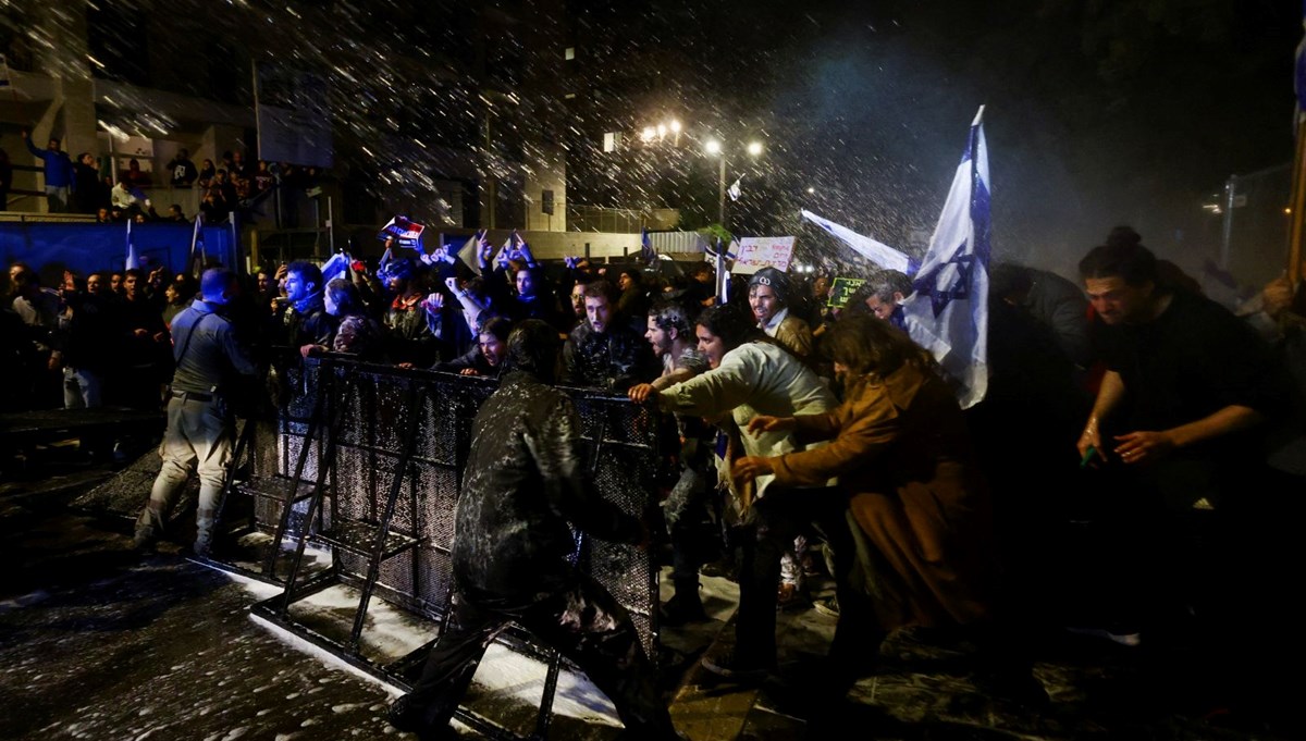 İsrail'de protestolar şiddetlendi İsrail'de protestolar şiddetlendi