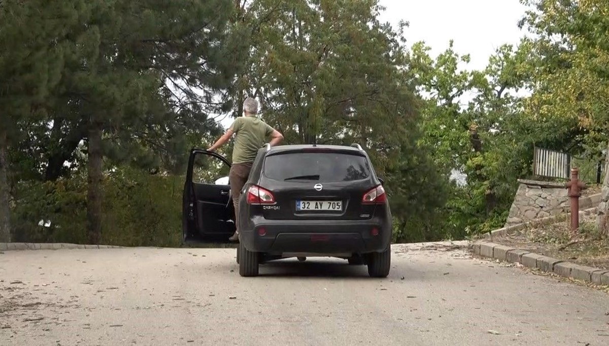 Gizemli yol: Sürücüsüz araçlar yokuş yukarı çıkıyor Gizemli yol: Sürücüsüz araçlar yokuş yukarı çıkıyor
