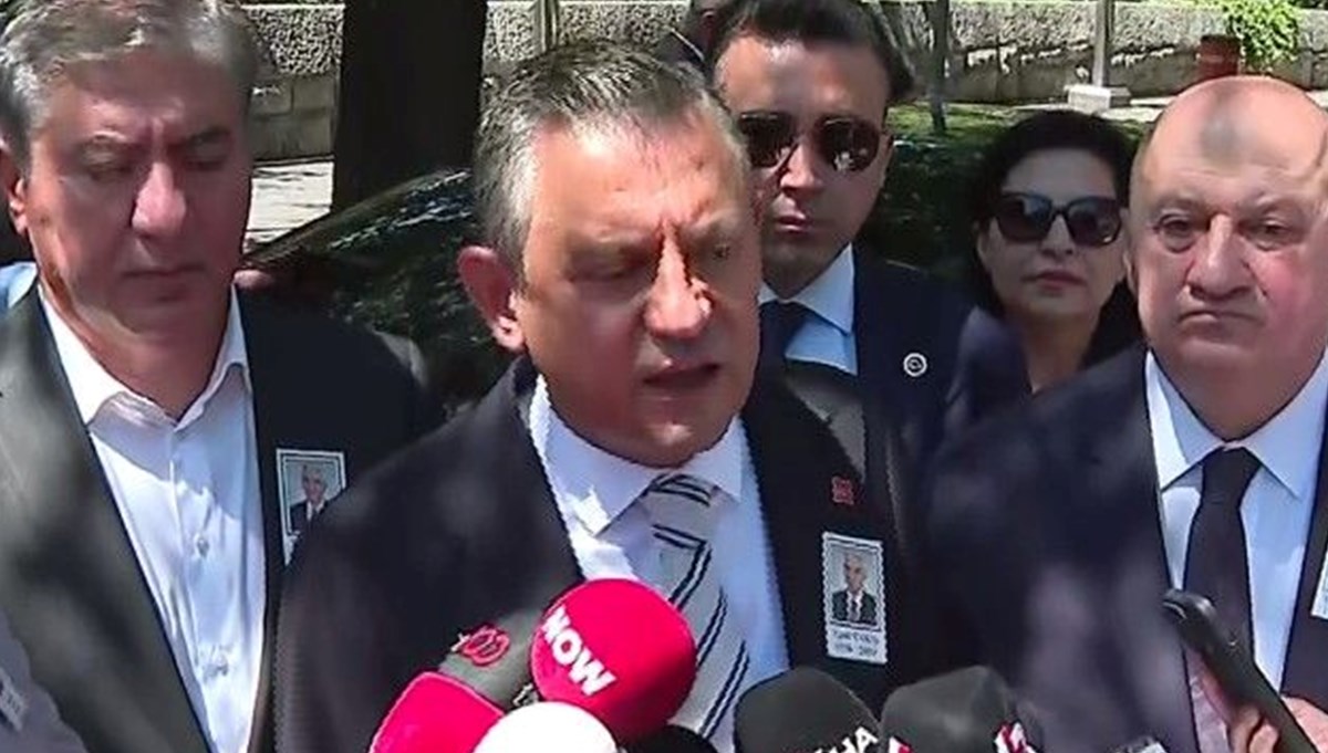Özgür Özel: Siyasette her şeyin normal ilerlemesi için üzerime düşeni yaparım Özgür Özel: Siyasette her şeyin normal ilerlemesi için üzerime düşeni yaparım