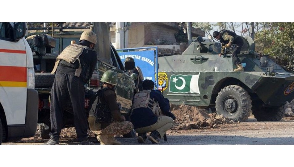Pakistan'da üniversite yurduna saldırı: 9 ölü