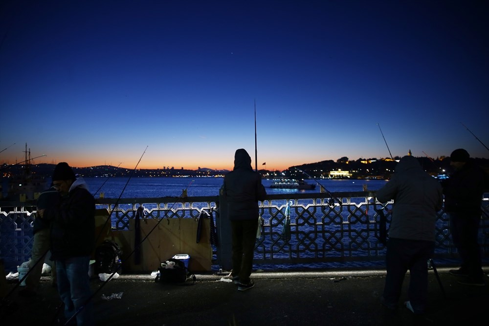 İstanbul�un gece balıkçıları NTV