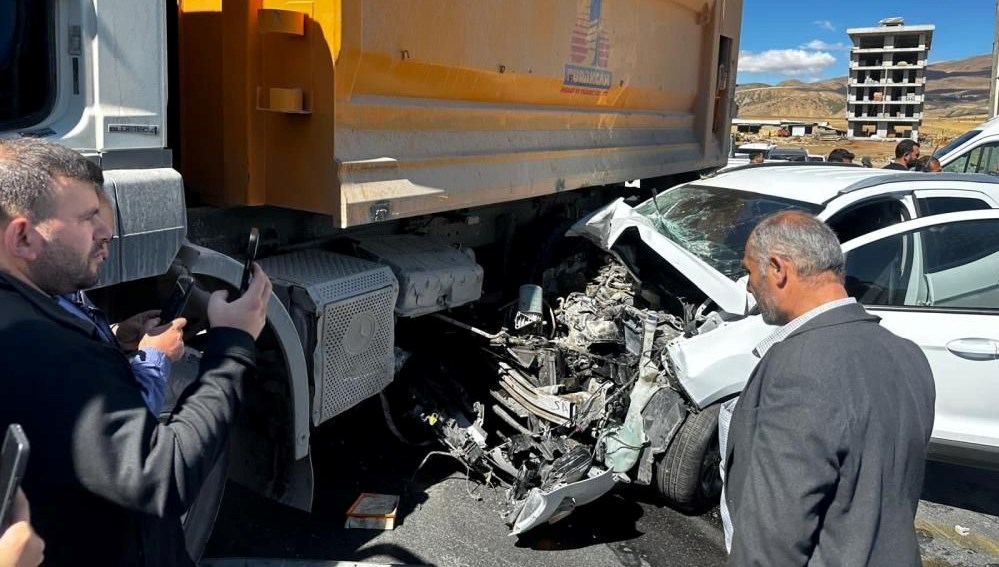 Tatvan'da kaza: Üç yaralı