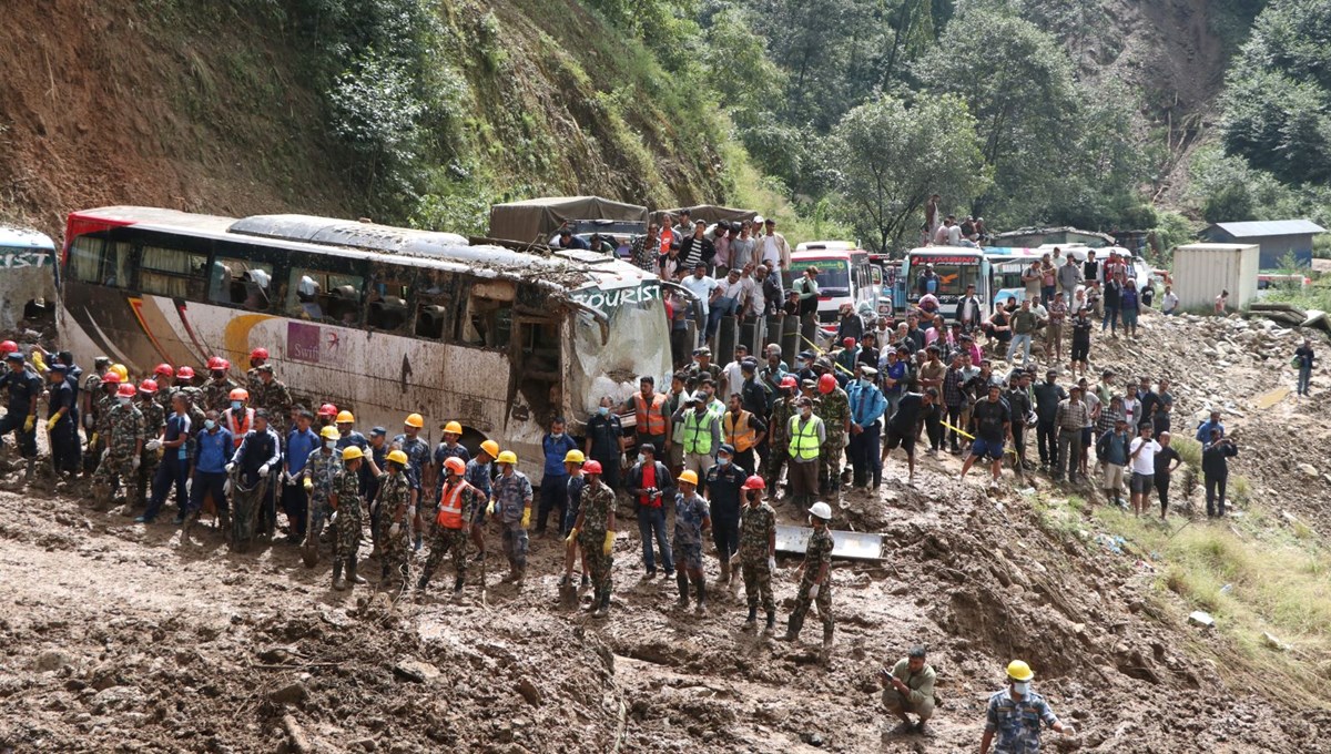 Nepal'deki sel ve toprak kaymalarında can kaybı 151'e yükseldi