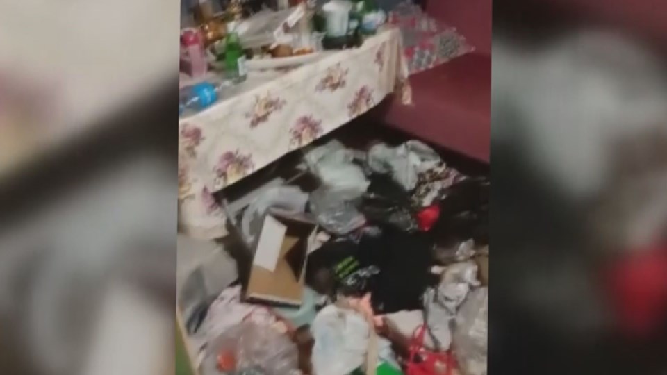 Çöp evde bulunan bebek tedavi altına alındı - 2