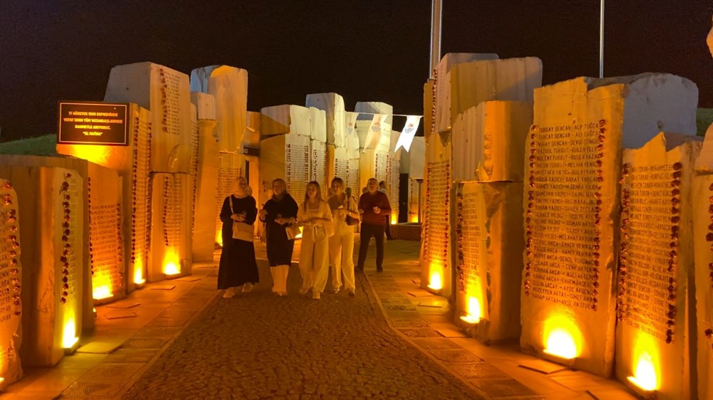 17 Ağustos depreminin 26. yılı: Hayatını kaybedenler anıldı - 7